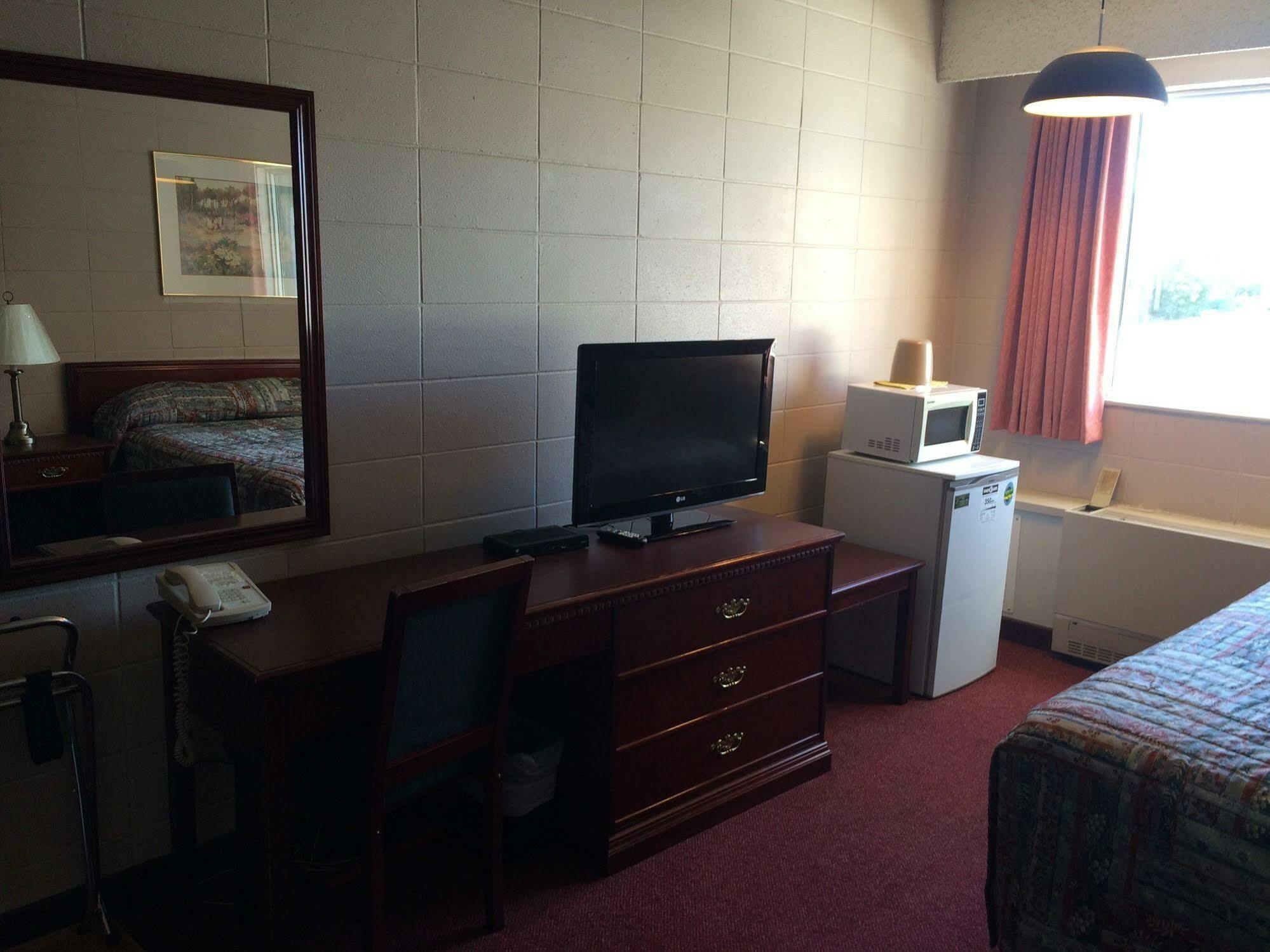 Midtown Motor Inn Bonnyville エクステリア 写真